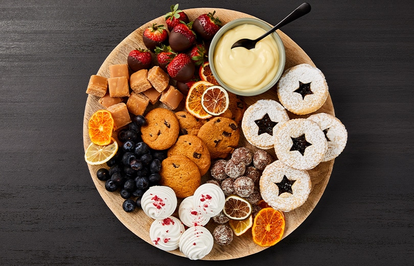 Easy Christmas Dessert Grazing Platter recipe | Woolworths NZ